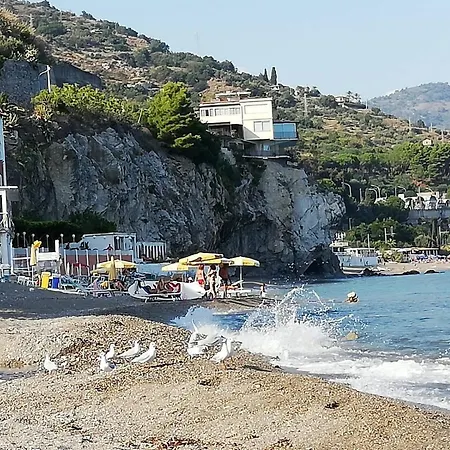 Apartment Reggio Seaview *